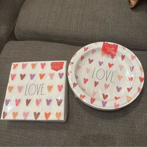 Rae Dunn “LOVE.” Plates and Napkins Set